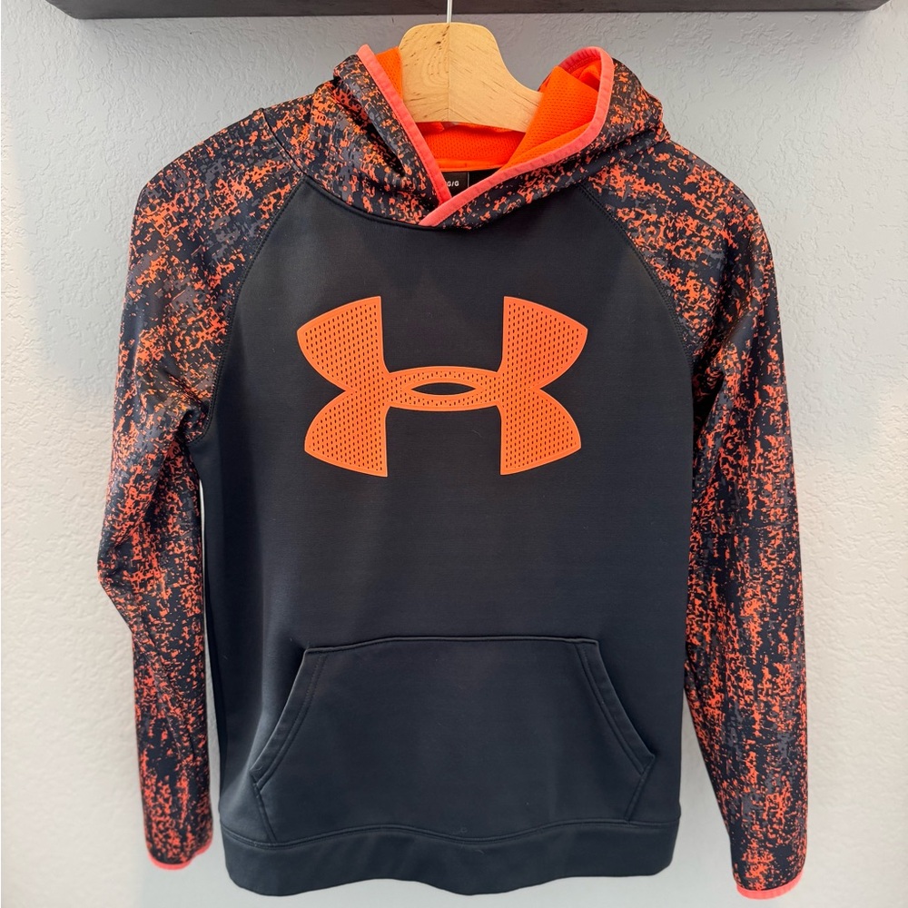 Youth large under Armour hoodie